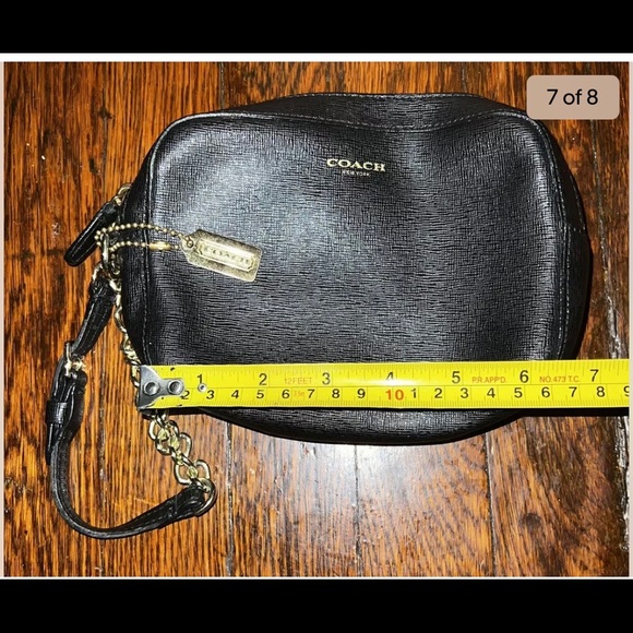 Coach camera bag wristlet with chain handle - Picture 8 of 8